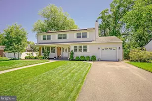 1237 Heartwood Dr, Cherry Hill, NJ 08003 - Photo 3