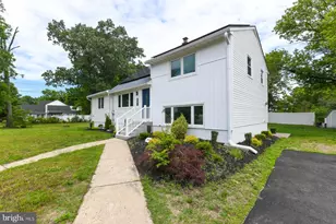 341 Larch Ave, Berlin, NJ 08091 - Photo 3