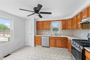 131 Sturbridge Dr, Sicklerville, NJ 08081 - Photo 11