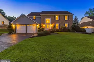 703 Sycamore Ct, Laurel Springs, NJ 08021 - Photo 3