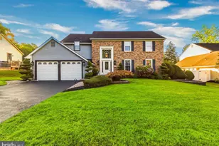 703 Sycamore Ct, Laurel Springs, NJ 08021 - Photo 1