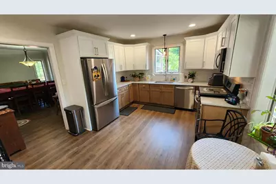110 Lake Avenue, Gloucester Township, NJ 08029 - Photo 9