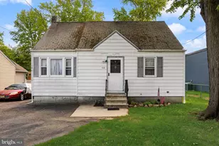 913 Northwood Ave, Cherry Hill, NJ 08002 - Photo 1