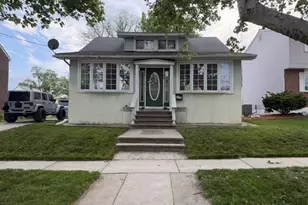 1749 W River Dr, Pennsauken, NJ 08110 - Photo 1