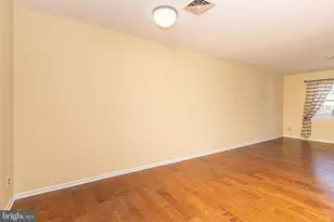 205 Elmtowne Blvd, Hammonton, NJ 08037 - Photo 5