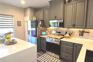 70 Village Green Ln, Sicklerville, NJ 08081 - Photo 3