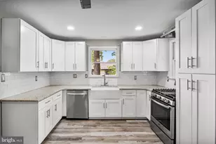 959 W Kings Hwy, Mount Ephraim, NJ 08059 - Photo 13