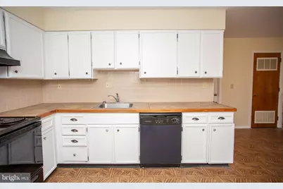 11 Dover Drive, Lindenwold, NJ 08021 - Photo 13