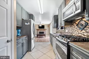 2449 Shelley Ln, Pennsauken, NJ 08109 - Photo 11
