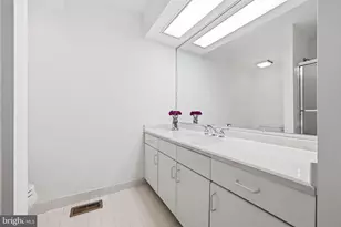 1606 Chanticleer, Cherry Hill, NJ 08003 - Photo 43