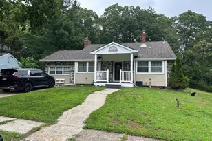 2411 N Cuthbert Dr, Lindenwold, NJ 08021 - Photo 3