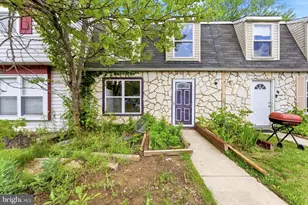 27 Villanova Ct, Sicklerville, NJ 08081 - Photo 1