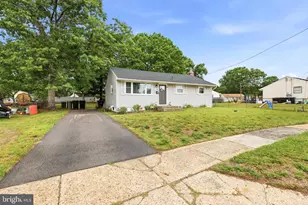 16 Valley Dr, Pine Hill, NJ 08021 - Photo 3