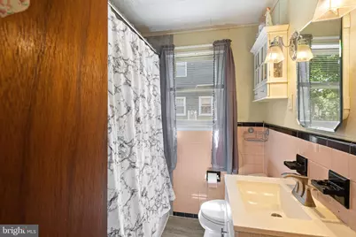 300 W 3rd Avenue, Barrington, NJ 08007 - Photo 23