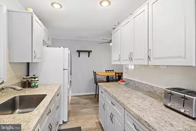 300 W 3rd Avenue, Barrington, NJ 08007 - Photo 15