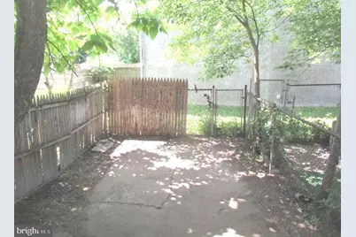 724 Spruce Street, Camden, NJ 08103 - Photo 19