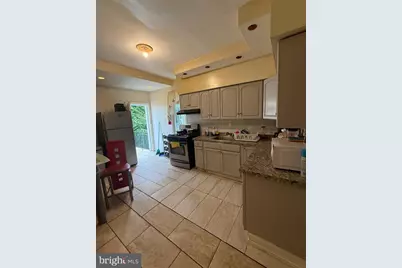 1056 Everett Street, Camden, NJ 08104 - Photo 9