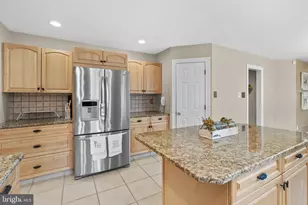 28 Regan Ln, Voorhees, NJ 08043 - Photo 15