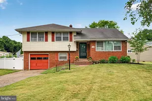 528 Lee Ann Rd, Cherry Hill, NJ 08034 - Photo 1