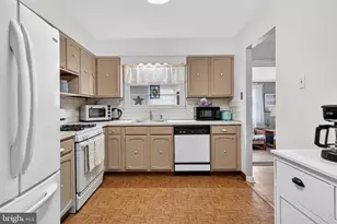 528 Lee Ann Rd, Cherry Hill, NJ 08034 - Photo 9