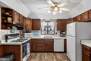 131 Walnut Ave, Bellmawr, NJ 08031 - Photo 9