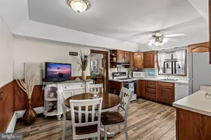 131 Walnut Ave, Bellmawr, NJ 08031 - Photo 7