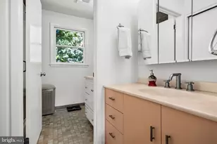 1024 Bobwhite Dr, Cherry Hill, NJ 08003 - Photo 25