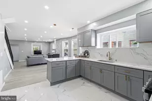 118 S 32nd St, Camden, NJ 08105 - Photo 15
