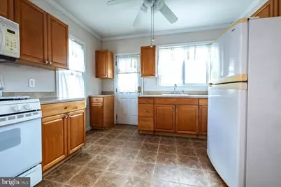 901 Powell Street, Gloucester City, NJ 08030 - Photo 11