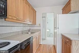 7841 Wyndam Rd, Pennsauken, NJ 08109 - Photo 9