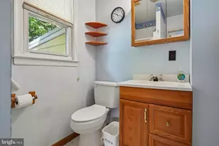 29 Trinity Pl, Barrington, NJ 08007 - Photo 17