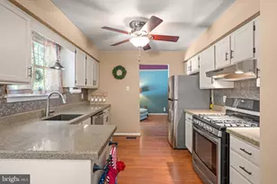 5 Carr Ln, Sicklerville, NJ 08081 - Photo 9
