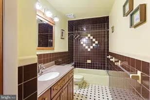 227 Chestnut Ave, Lindenwold, NJ 08021 - Photo 13