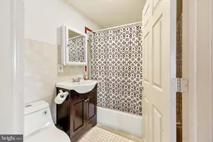 2424 Arnold St, Camden, NJ 08104 - Photo 11