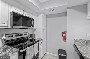207 Park Pl, Cherry Hill, NJ 08002 - Photo 9