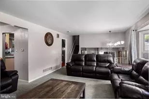 318 Hialeah Dr, Cherry Hill, NJ 08002 - Photo 7