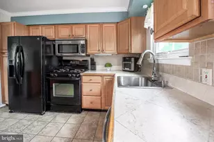 19 Dresden Ct, Sicklerville, NJ 08081 - Photo 7