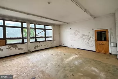 678 Florence Street, Camden, NJ 08104 - Photo 11