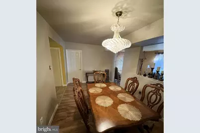 118 W Collins Court, Gloucester Township, NJ 08012 - Photo 3