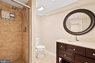 401 Country Club Dr, Cherry Hill, NJ 08003 - Photo 31