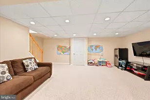 401 Country Club Dr, Cherry Hill, NJ 08003 - Photo 29