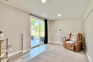 142 Edwards Dr, Gloucester City, NJ 08030 - Photo 25