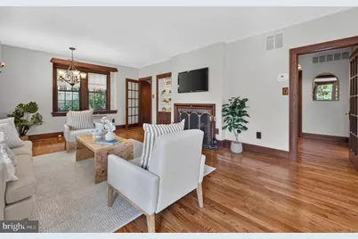 319 N Newton Lake Drive, Collingswood, NJ 08108 - Photo 7