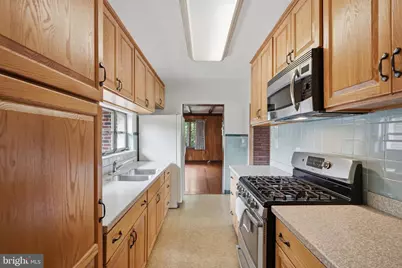 112 Erie Avenue, Barrington, NJ 08007 - Photo 5