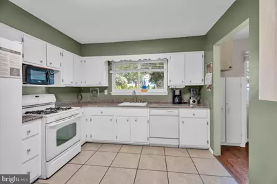 1105 Hudson Avenue, Voorhees, NJ 08043 - Photo 7