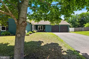 4 Ainsworth Ln, Sicklerville, NJ 08081 - Photo 3