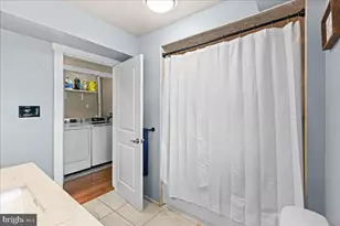 425 S 6th St, Camden, NJ 08103 - Photo 19