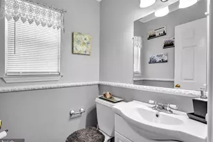 16 W Annapolis Dr, Sicklerville, NJ 08081 - Photo 9