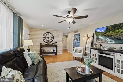 80 E Chestnut Avenue, Bellmawr, NJ 08031 - Photo 5
