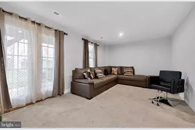 109 Plaza Drive, Sicklerville, NJ 08081 - Photo 5